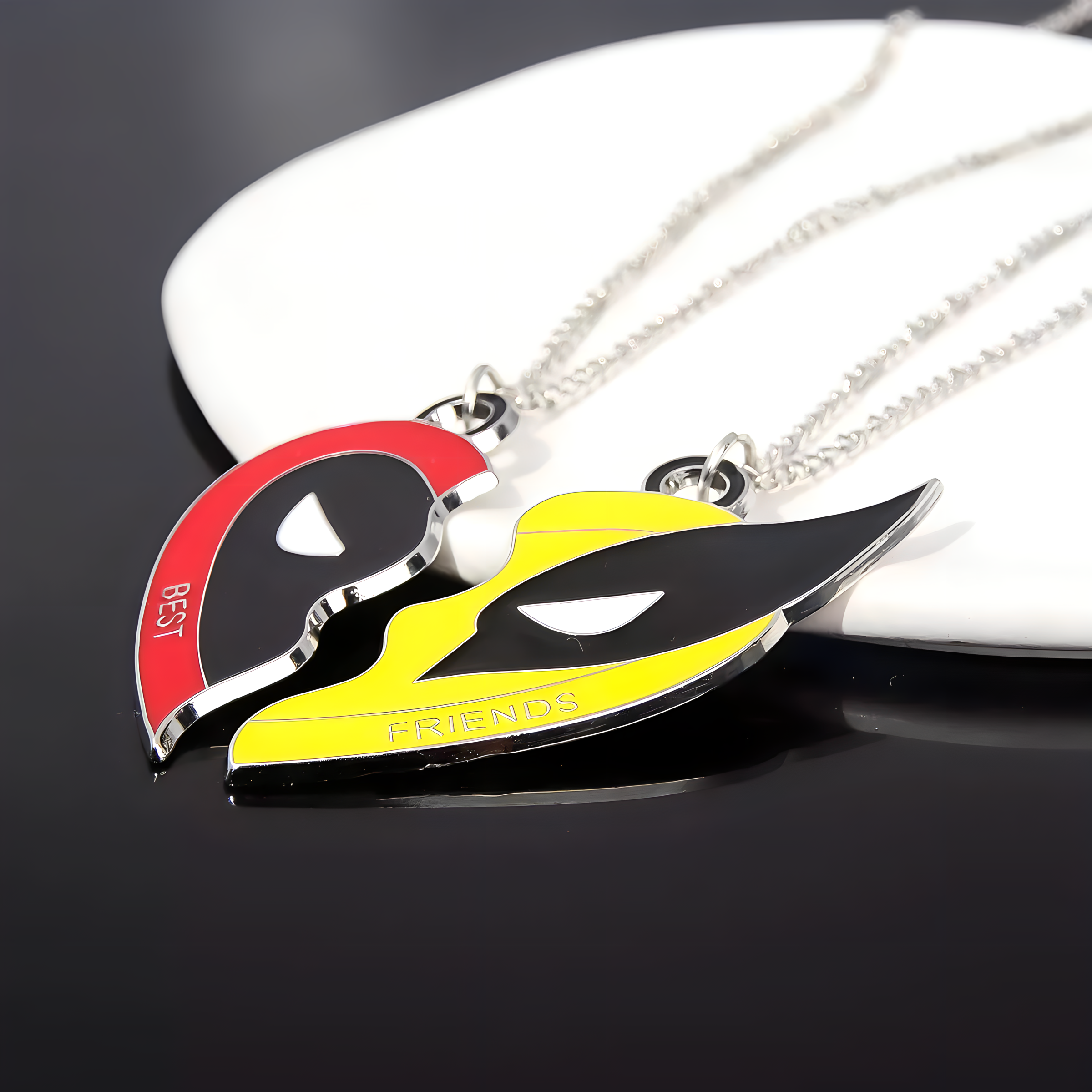 Collares Deadpool x Wolverine