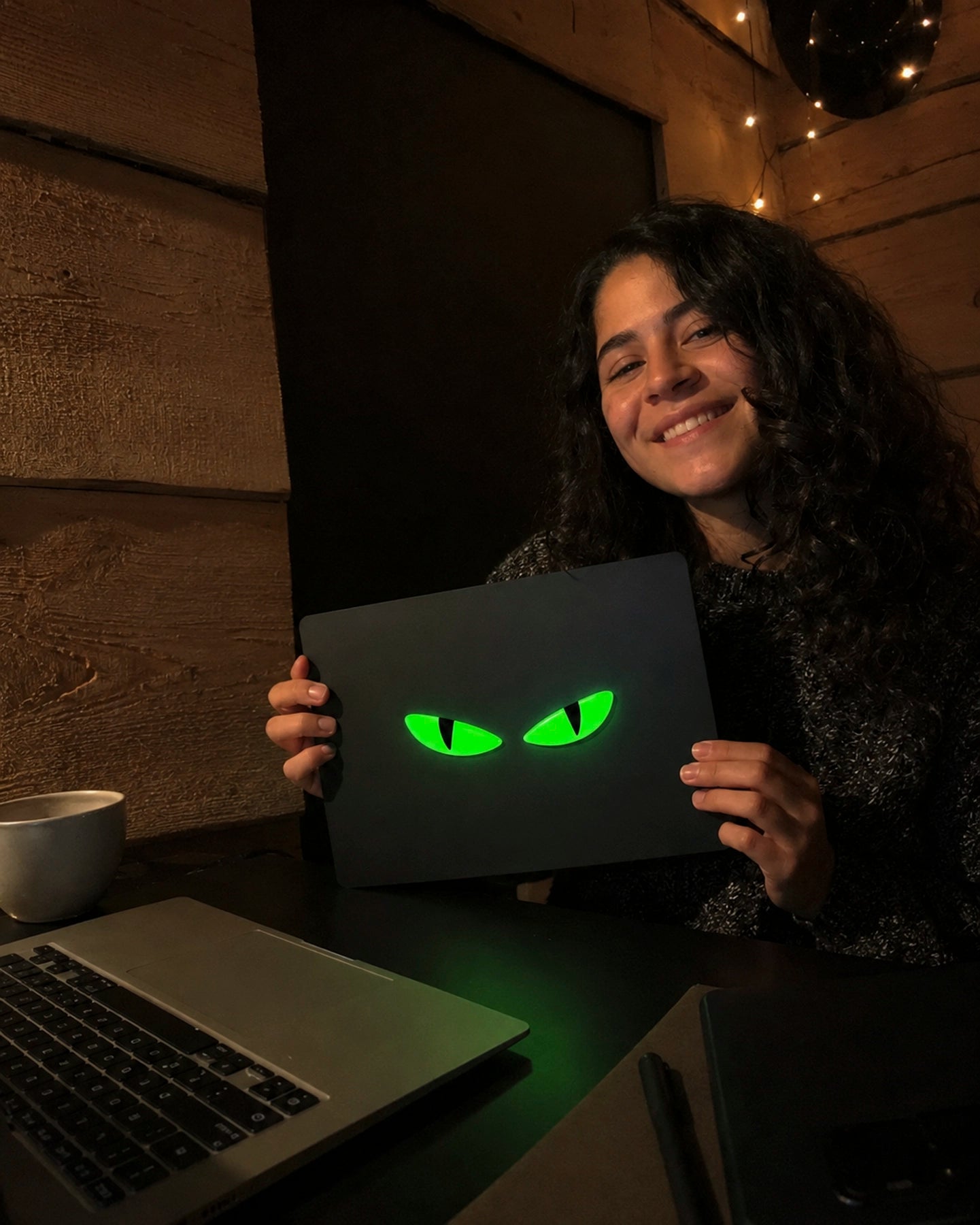 Sticker Ojos de Gato Luminosos