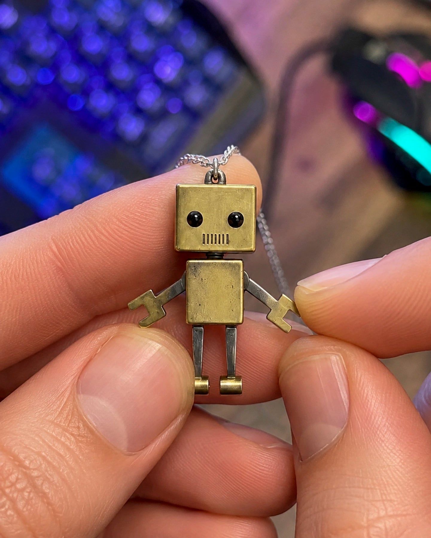 Collar Robot – Figura Articulada